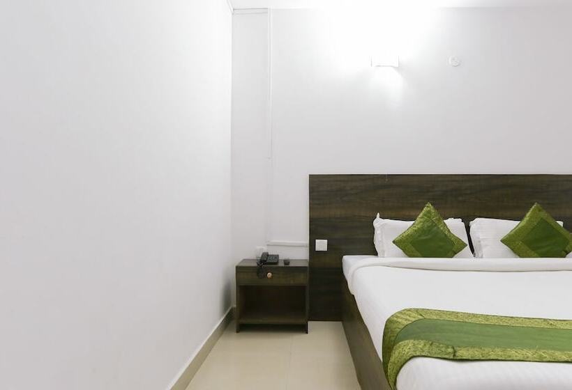 בית מלון כפרי Treebo Hummingbird Nest