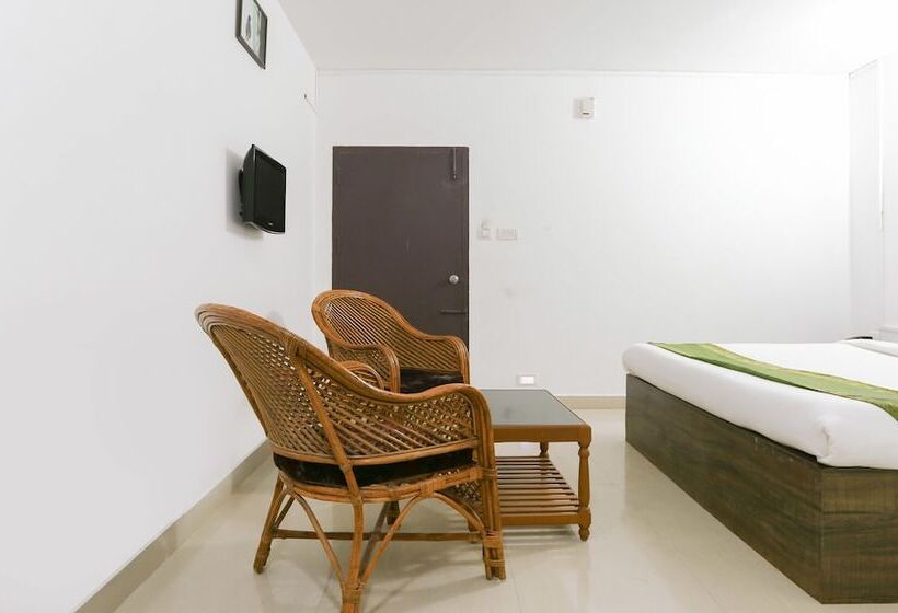 בית מלון כפרי Treebo Hummingbird Nest