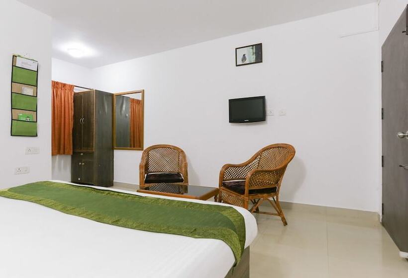 בית מלון כפרי Treebo Hummingbird Nest