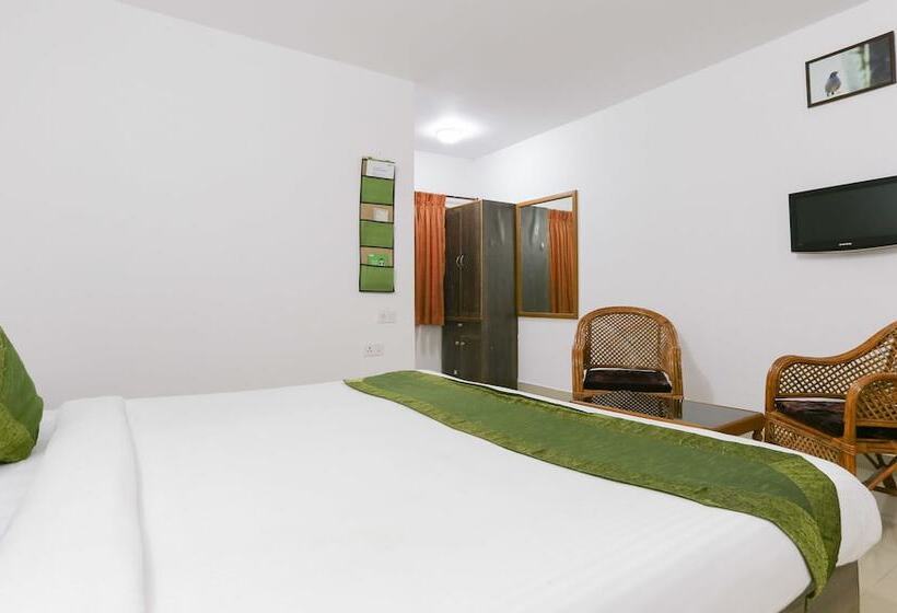 בית מלון כפרי Treebo Hummingbird Nest