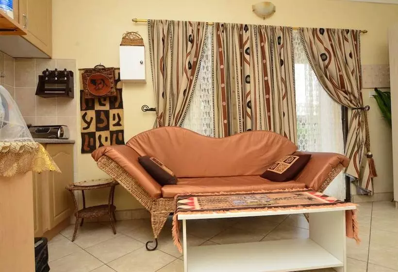 پانسیون Mpofu Guest House