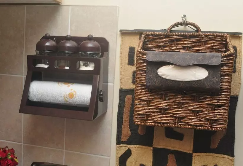 پانسیون Mpofu Guest House