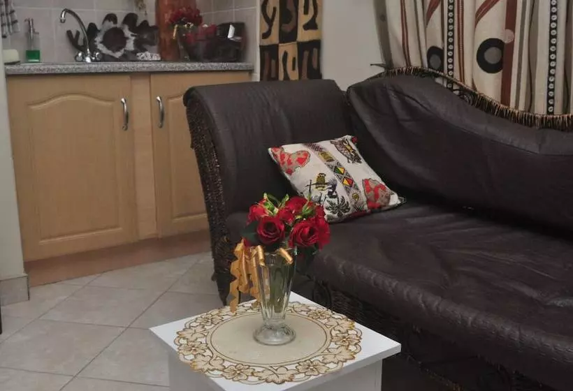 پانسیون Mpofu Guest House