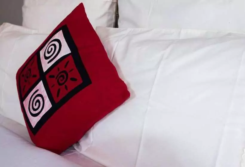 پانسیون Mpofu Guest House