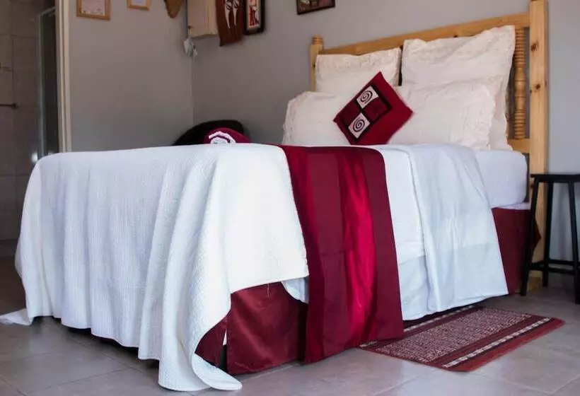 پانسیون Mpofu Guest House