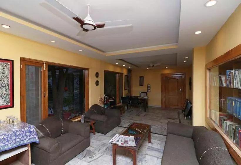 ペンション Capital O Nandini Homestay