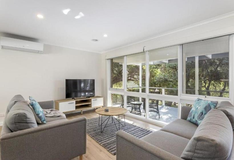 Serenity On Tarakan   Quiet Location Near Bay