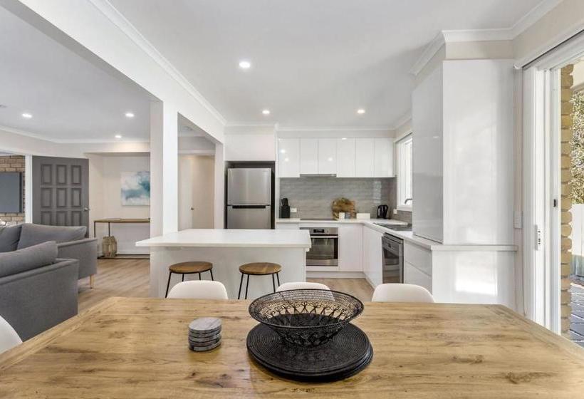 Serenity On Tarakan   Quiet Location Near Bay