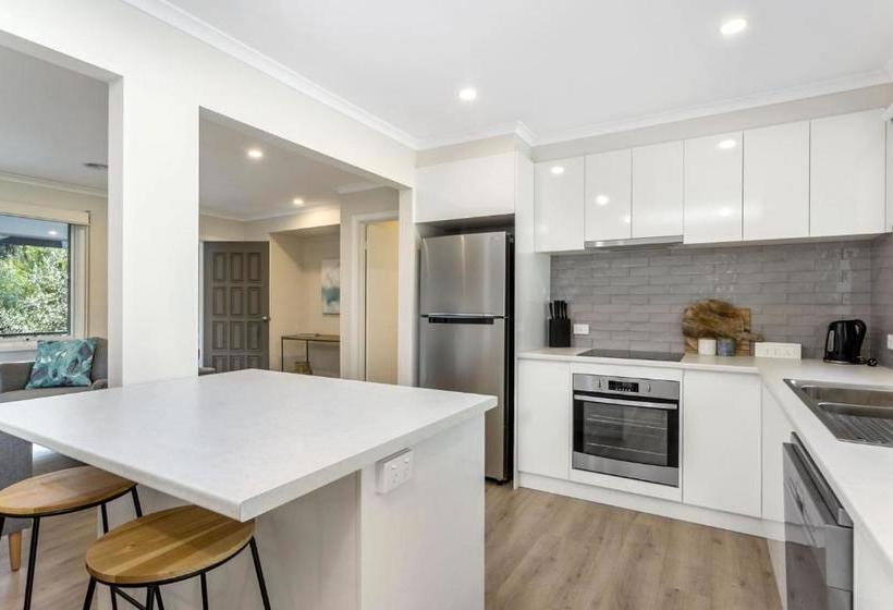 Serenity On Tarakan   Quiet Location Near Bay