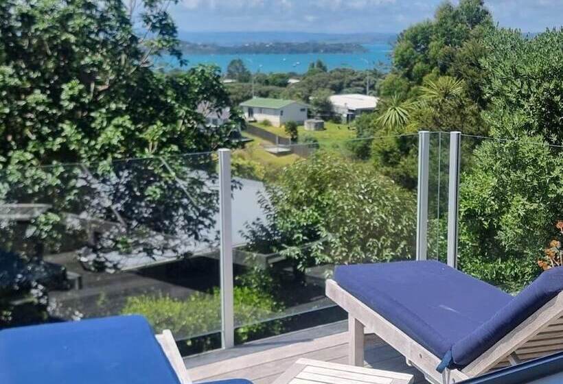 Tiri Cottage Seaviews In Oneroa