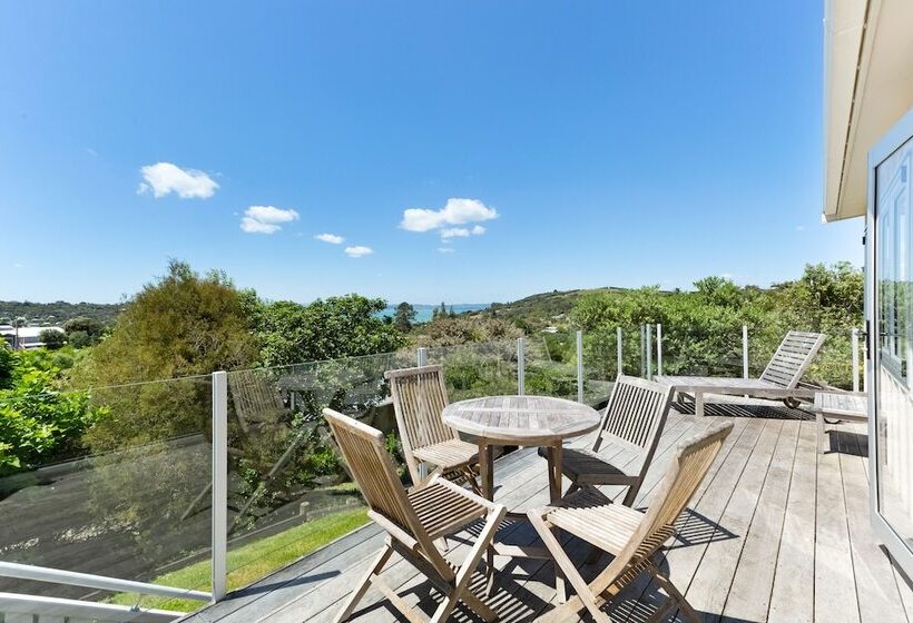 Tiri Cottage Seaviews In Oneroa