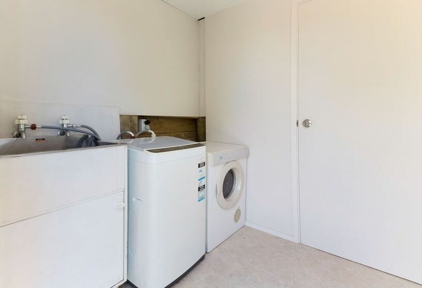 Tiri Cottage Seaviews In Oneroa