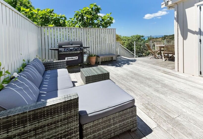 Tiri Cottage Seaviews In Oneroa