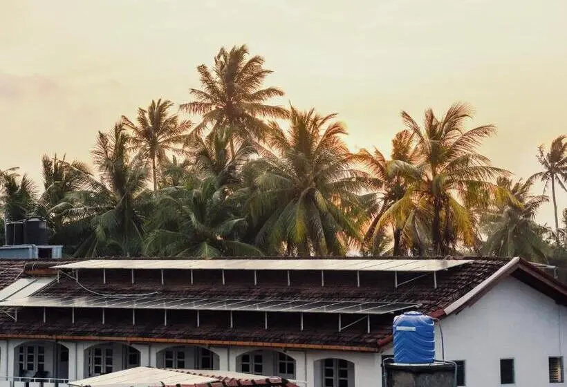 ホテル Keanu Resort Ambalangoda