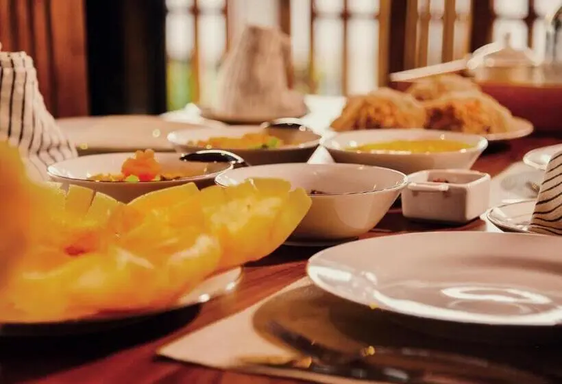 ホテル Keanu Resort Ambalangoda