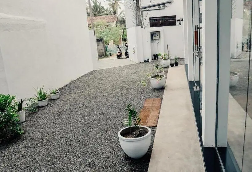 ホテル Keanu Resort Ambalangoda