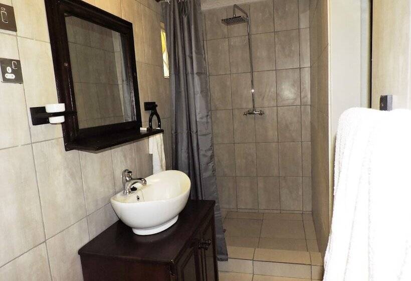 Café Zambezi House Of Africa Hostel