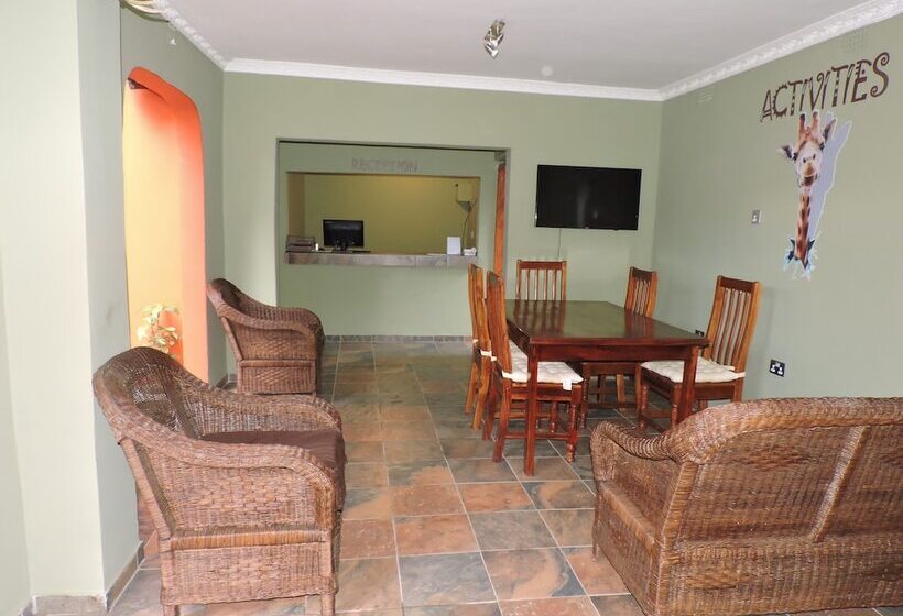 Café Zambezi House Of Africa Hostel