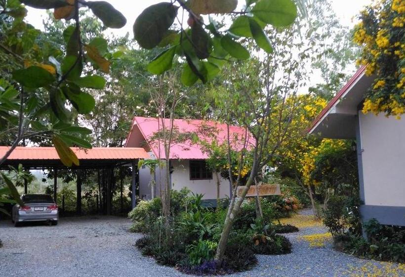 בית מלון כפרי Areeya Resort