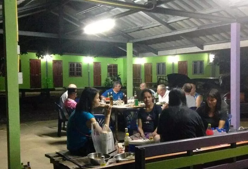 Hotelli Areeya Resort