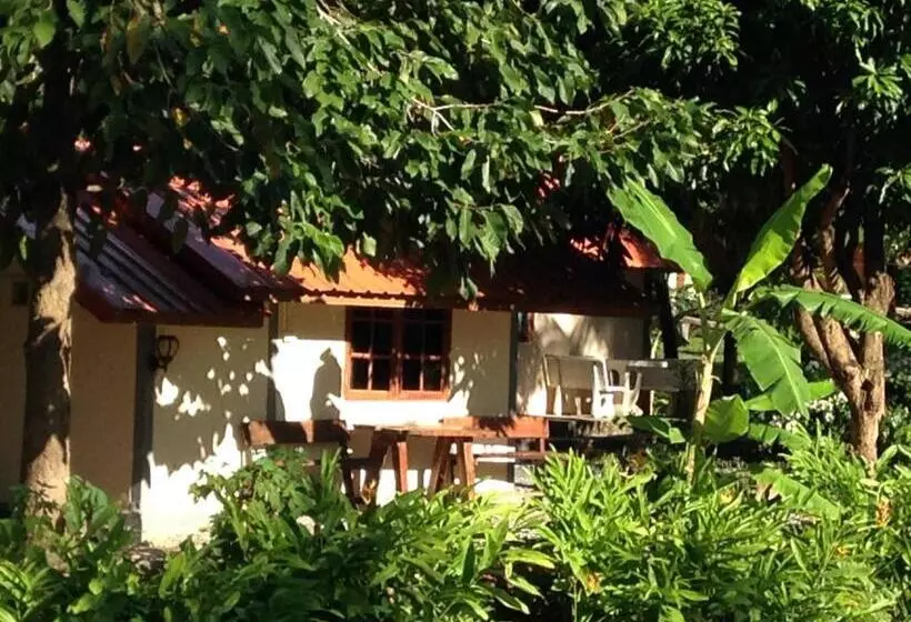 Hotelli Areeya Resort