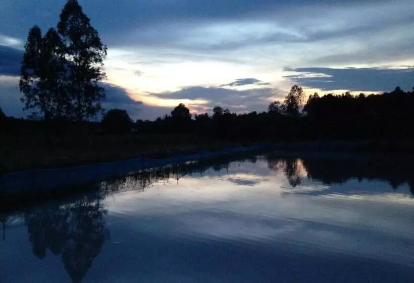 Hotelli Areeya Resort