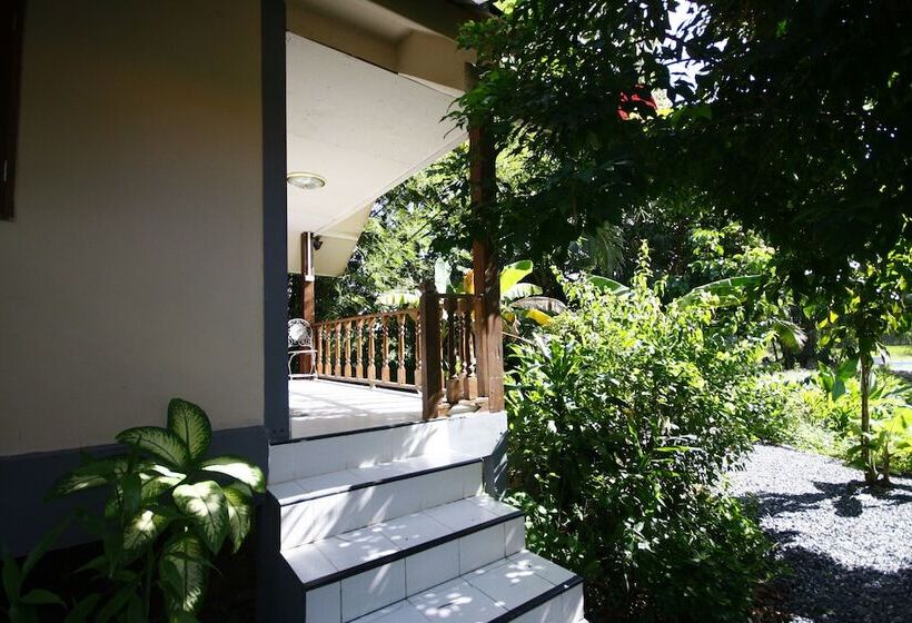 בית מלון כפרי Areeya Resort