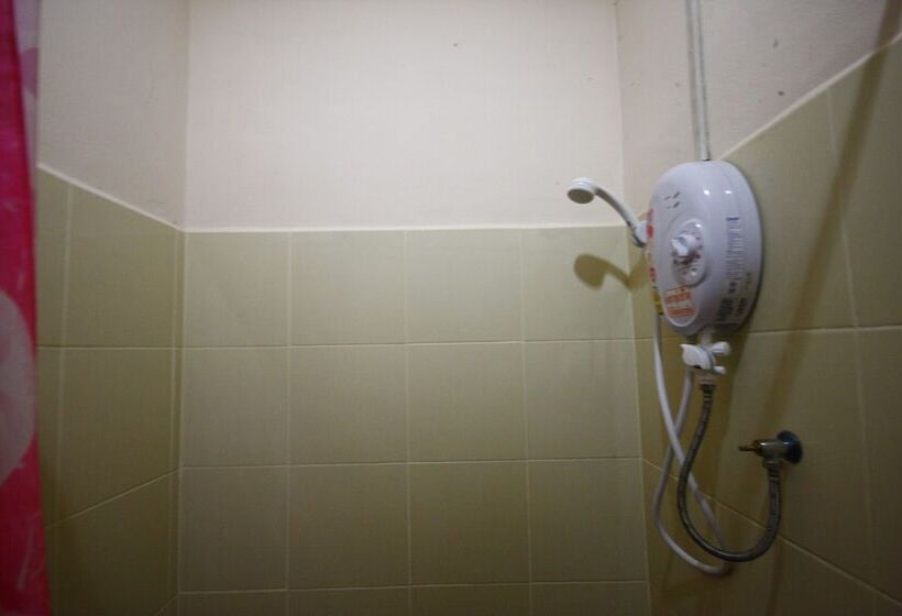 בית מלון כפרי Areeya Resort