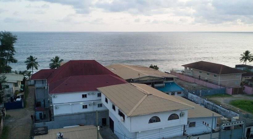 هتل Atlantis Beach