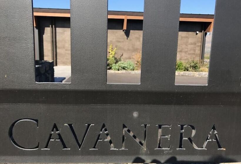 ホテル Firriato Hospitality Cavanera Etnea Resort & Wine Experience