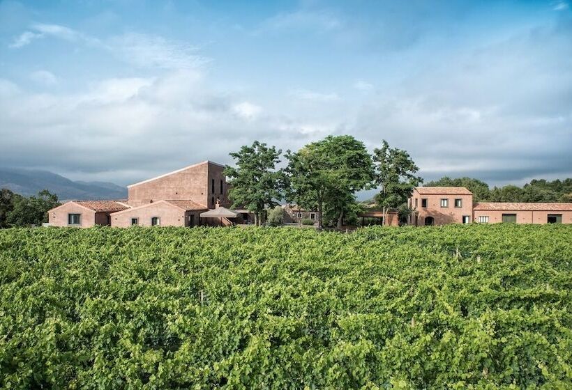 ホテル Firriato Hospitality Cavanera Etnea Resort & Wine Experience