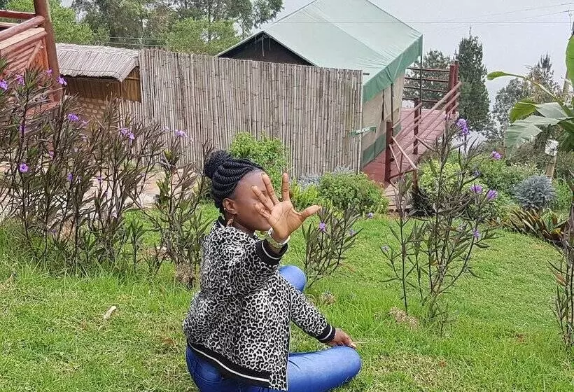 هتل Hawk S Eye Lodge Bunyonyi