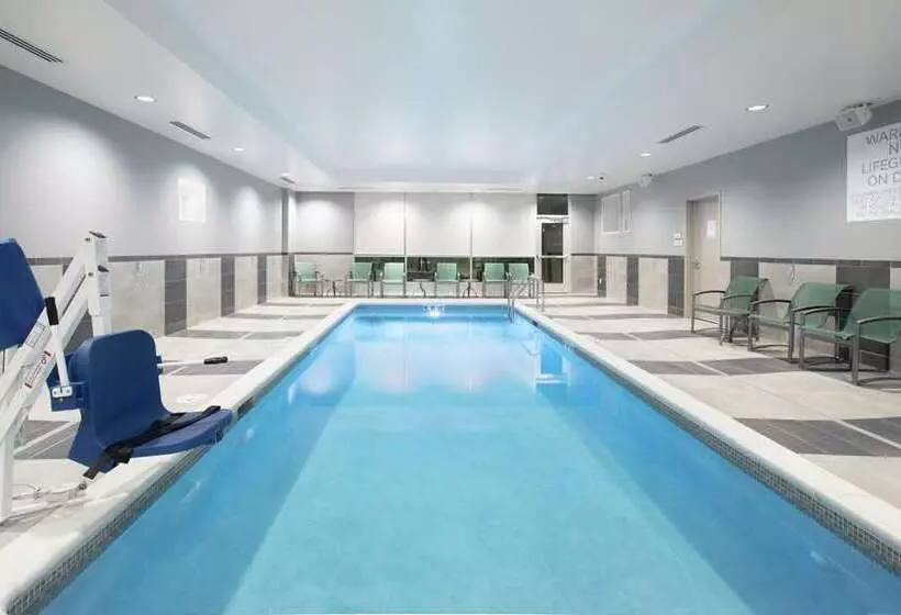 ホテル Hilton Garden Inn Omaha Aksarben Village