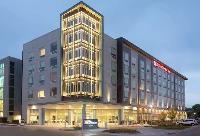 ホテル Hilton Garden Inn Omaha Aksarben Village