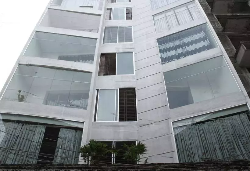 Hotelli Laziz Bay Wonder