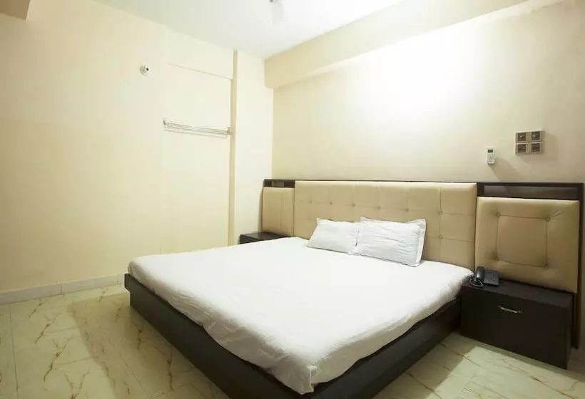 Hotelli Laziz Bay Wonder