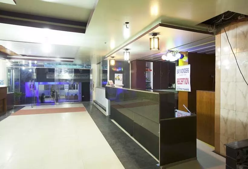 Hotelli Laziz Bay Wonder