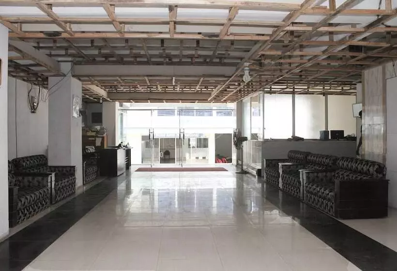 Hotelli Laziz Bay Wonder