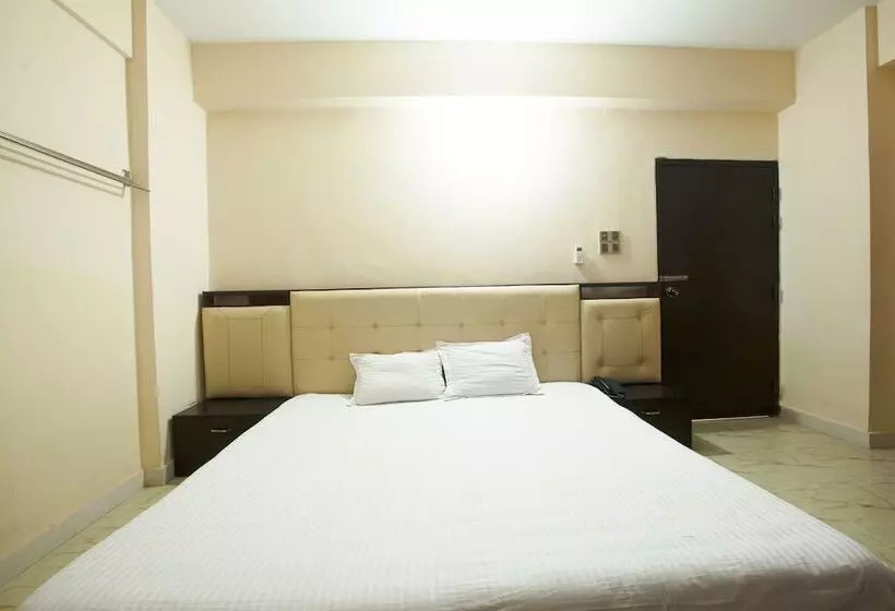 Hotelli Laziz Bay Wonder