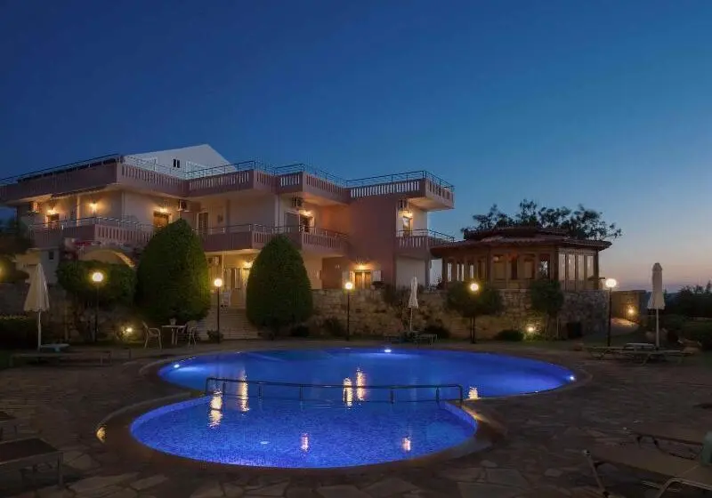 Hotelli Petritos Rooms And Studios