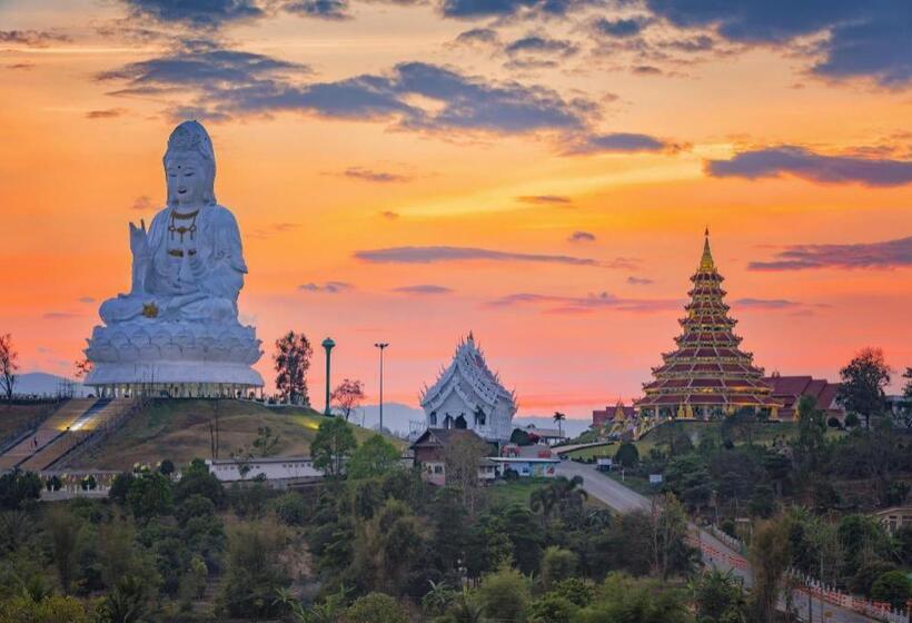 בית מלון כפרי Roung Nakhone Vang Vieng