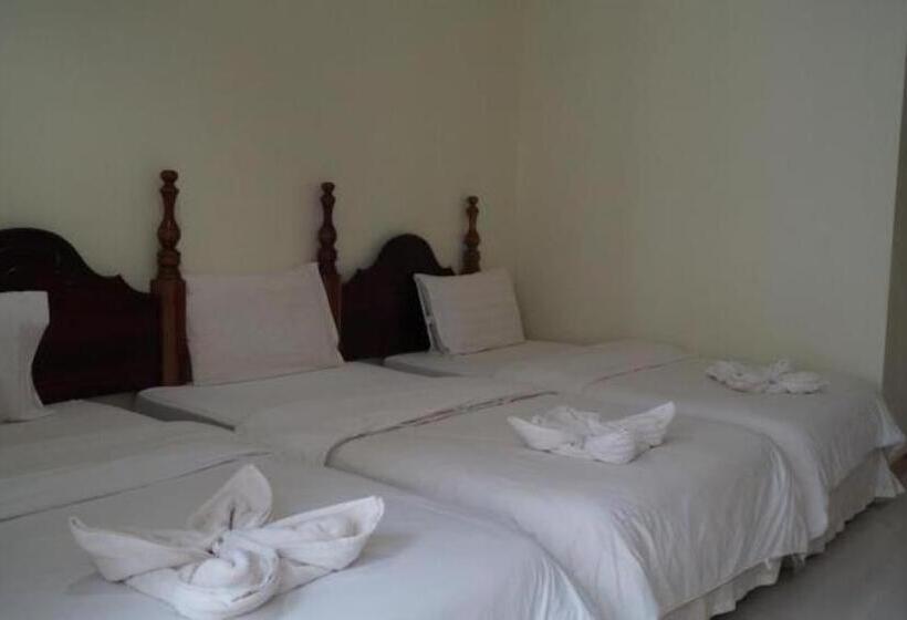 בית מלון כפרי Roung Nakhone Vang Vieng