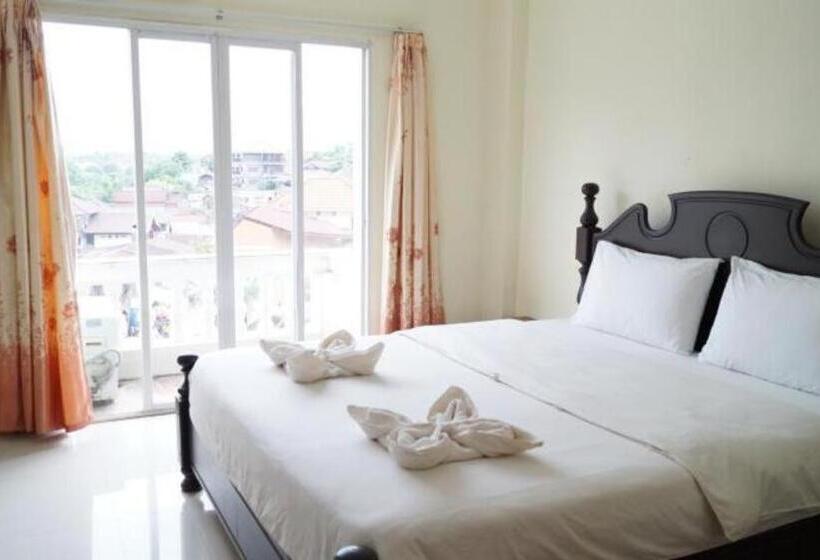 בית מלון כפרי Roung Nakhone Vang Vieng