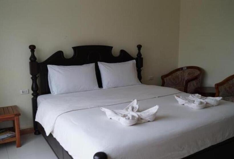 בית מלון כפרי Roung Nakhone Vang Vieng