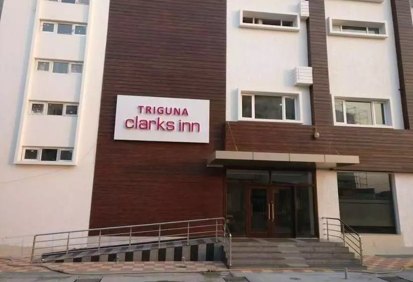 Hotelli Triguna Clarks Inn Kurnool