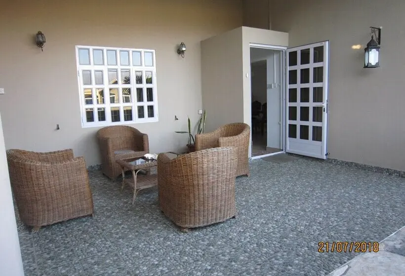 Jolie Villa Santa