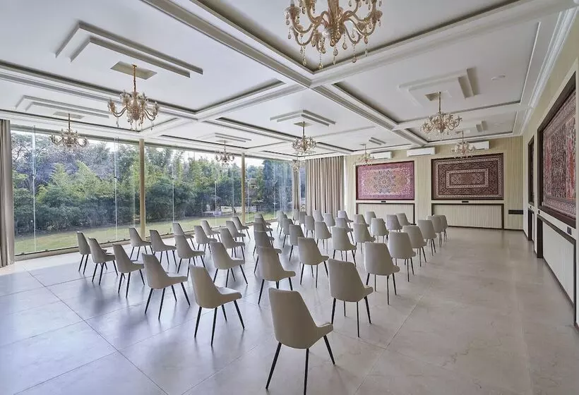 Olive Resort & Villas