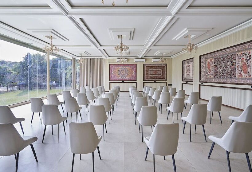 Olive Resort & Villas