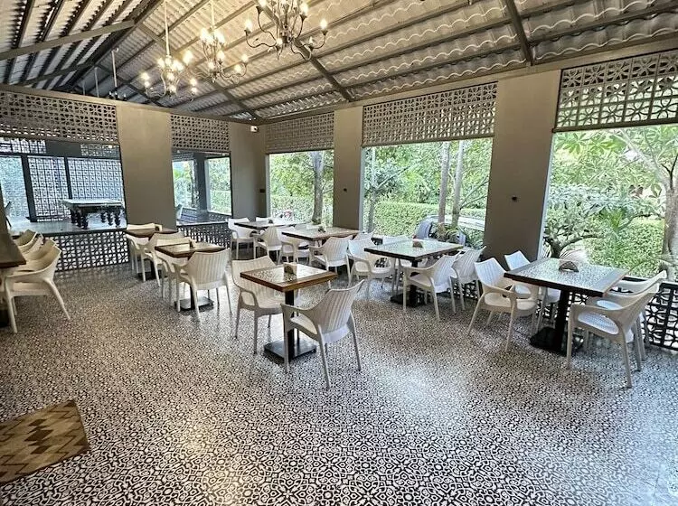 Olive Resort & Villas