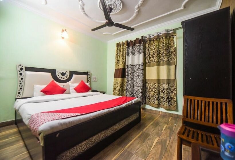 Oyo 10566 Hotel Shanti Guest House